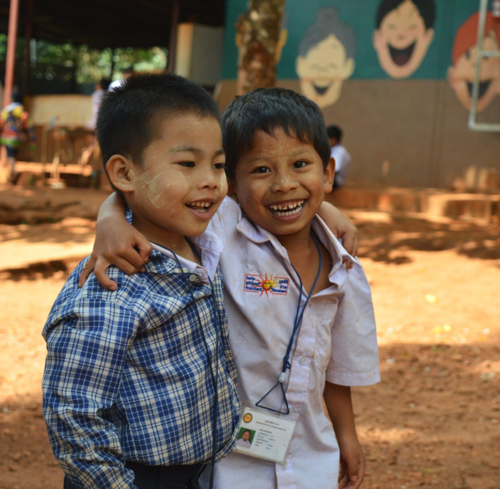 Niños escuela KM 42