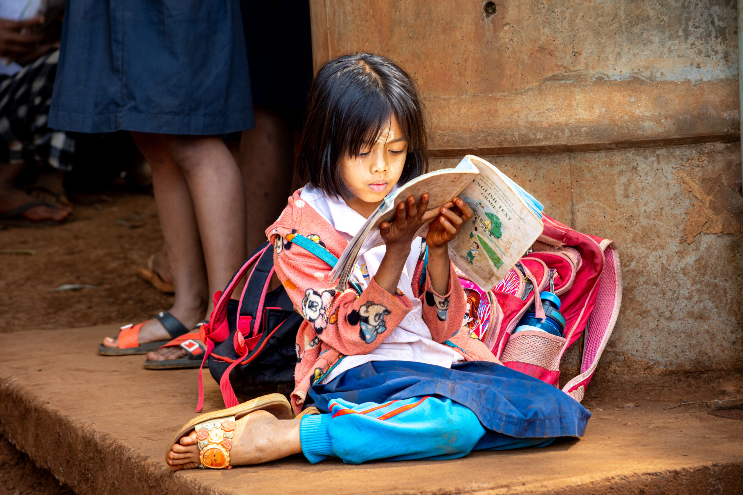 Alumna Escuela KM42 ONG Colabora Birmania Tailandia Myanmar