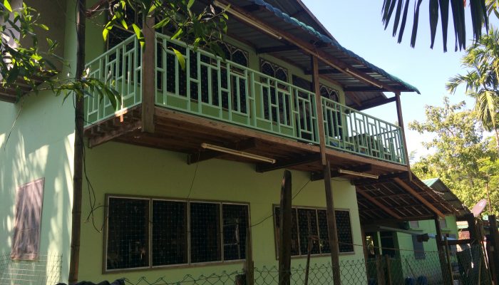 Edificio escuela Kyel dagon Colabora Birmania ONG Tailandia Myanmar
