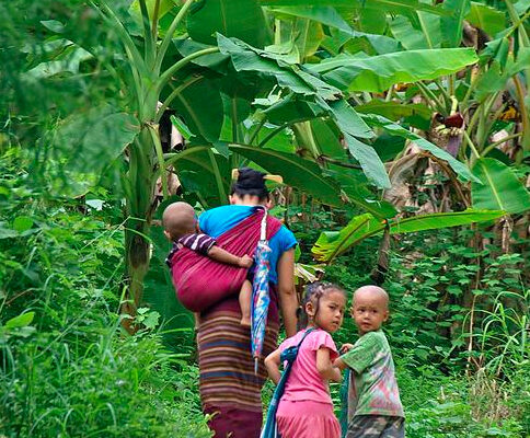 familia karen campo de refugiados